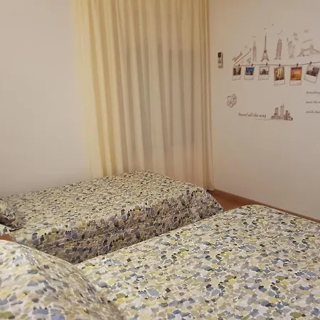 Mary - Adults Only 18 And Up بيت ضيافة يوريت دي مار