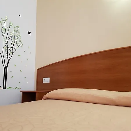 Mary - Adults Only 18 And Up بيت ضيافة *