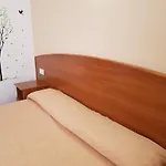 Mary - Adults Only 18 And Up 招待所 *