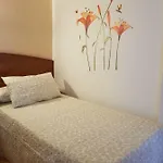Mary - Adults Only 18 And Up Πανσιόν Λορέτ Ντε Μαρ